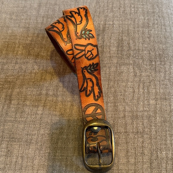 Vintage unisex Style Brown Leather Belt with Peace Symbols - Picture 2 of 11